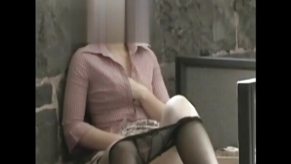 صغير tittied في افلام سكس مترجم للعربية سن المراهقة مع جديلة ركوب دسار الوردي في فيديو منفرد